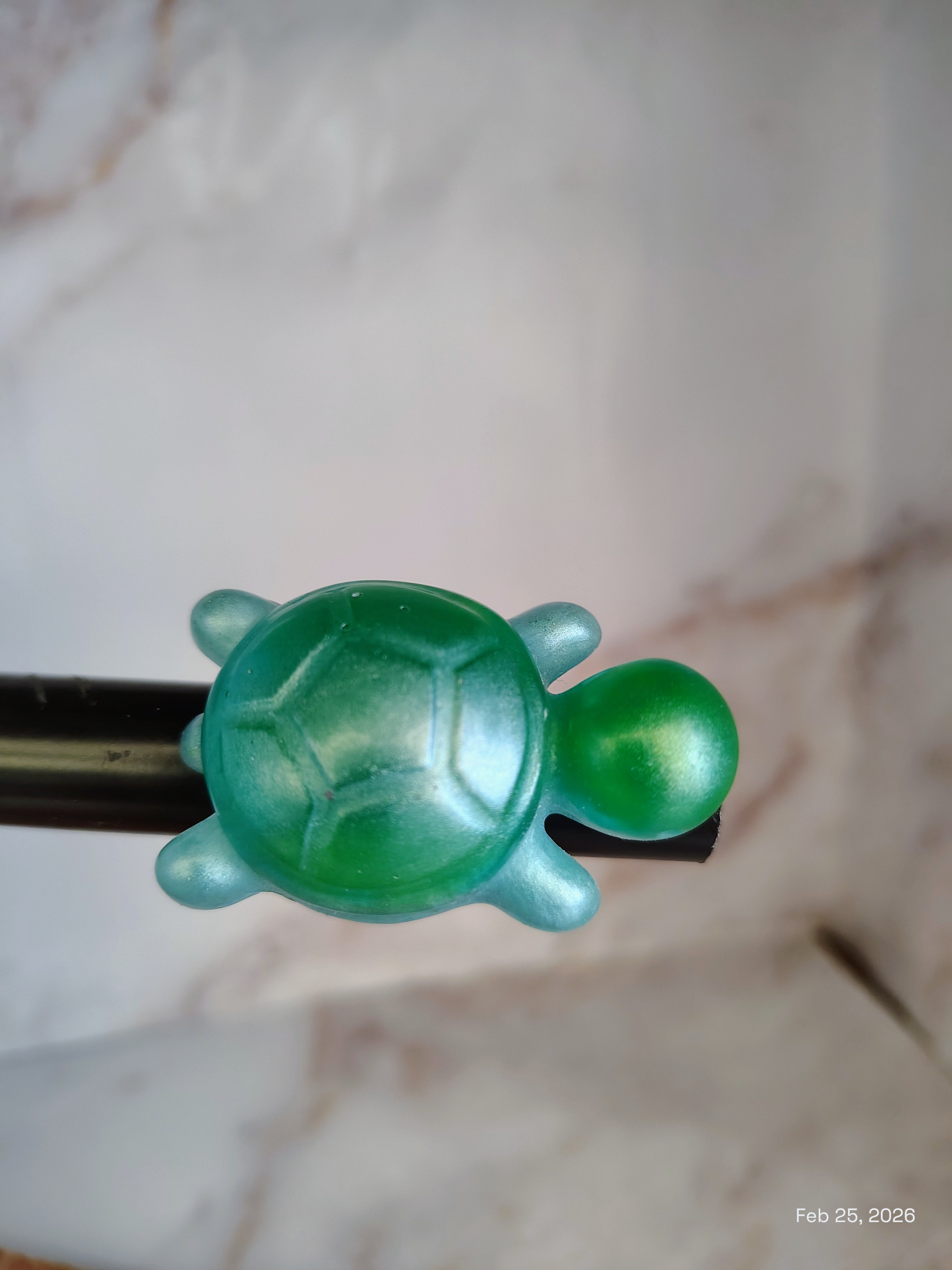 Sea turtle magnet